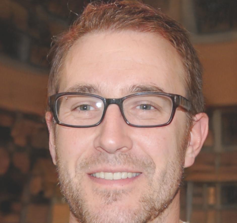 Jasper Thornfield, Financial Strategy Director at junarovelo